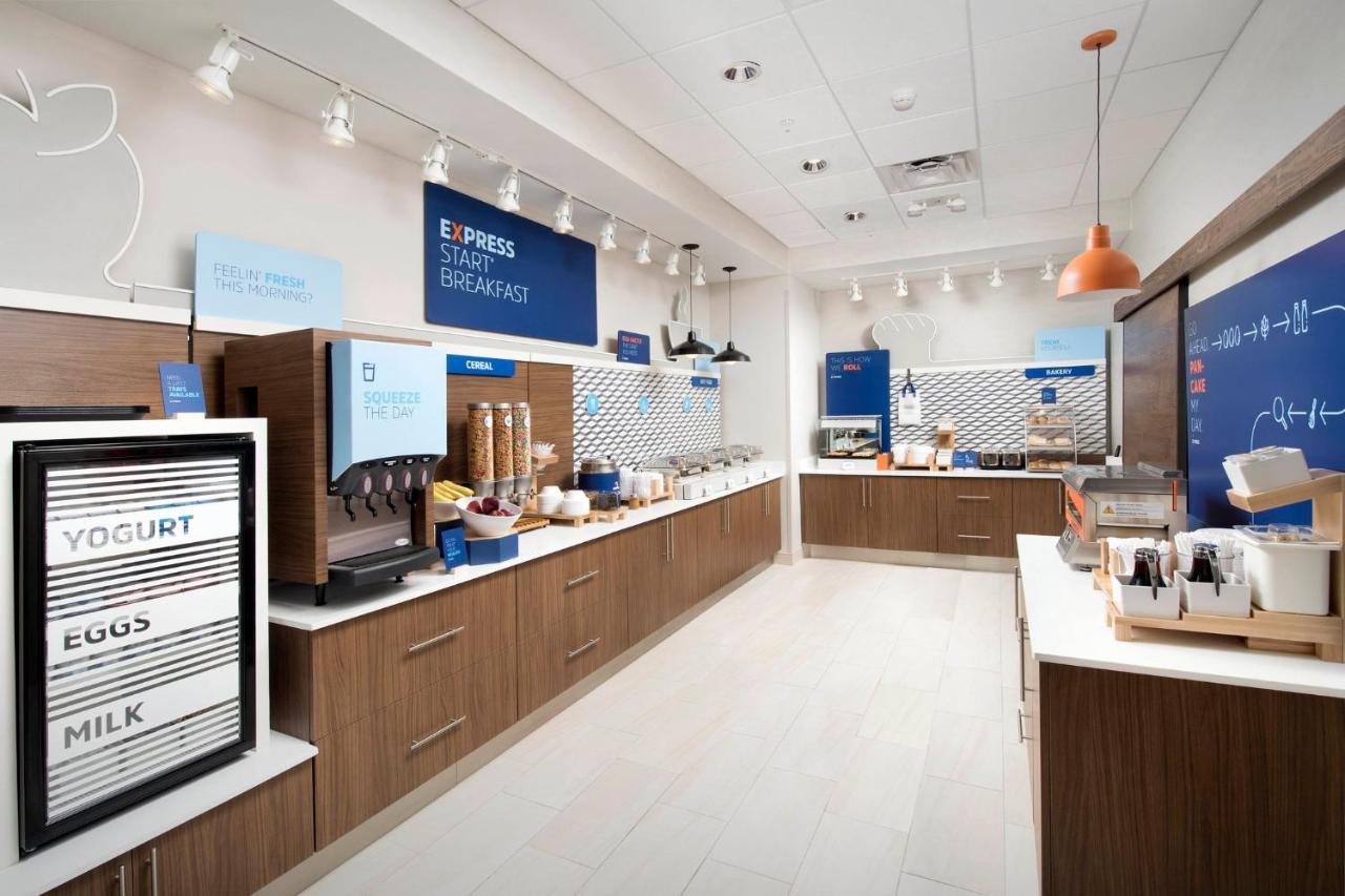 Holiday Inn Express & Suites Oscoda By Ihg Bagian luar foto