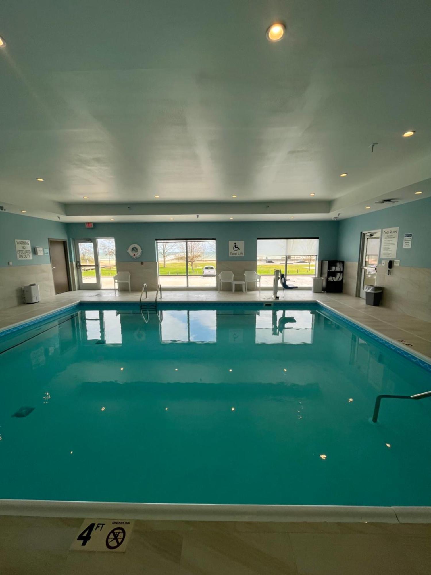 Holiday Inn Express & Suites Oscoda By Ihg Bagian luar foto