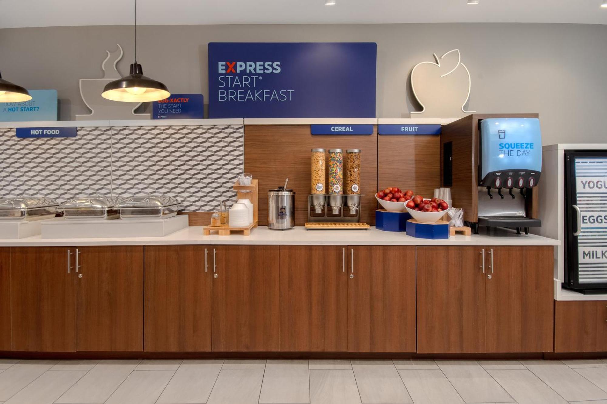 Holiday Inn Express & Suites Oscoda By Ihg Bagian luar foto