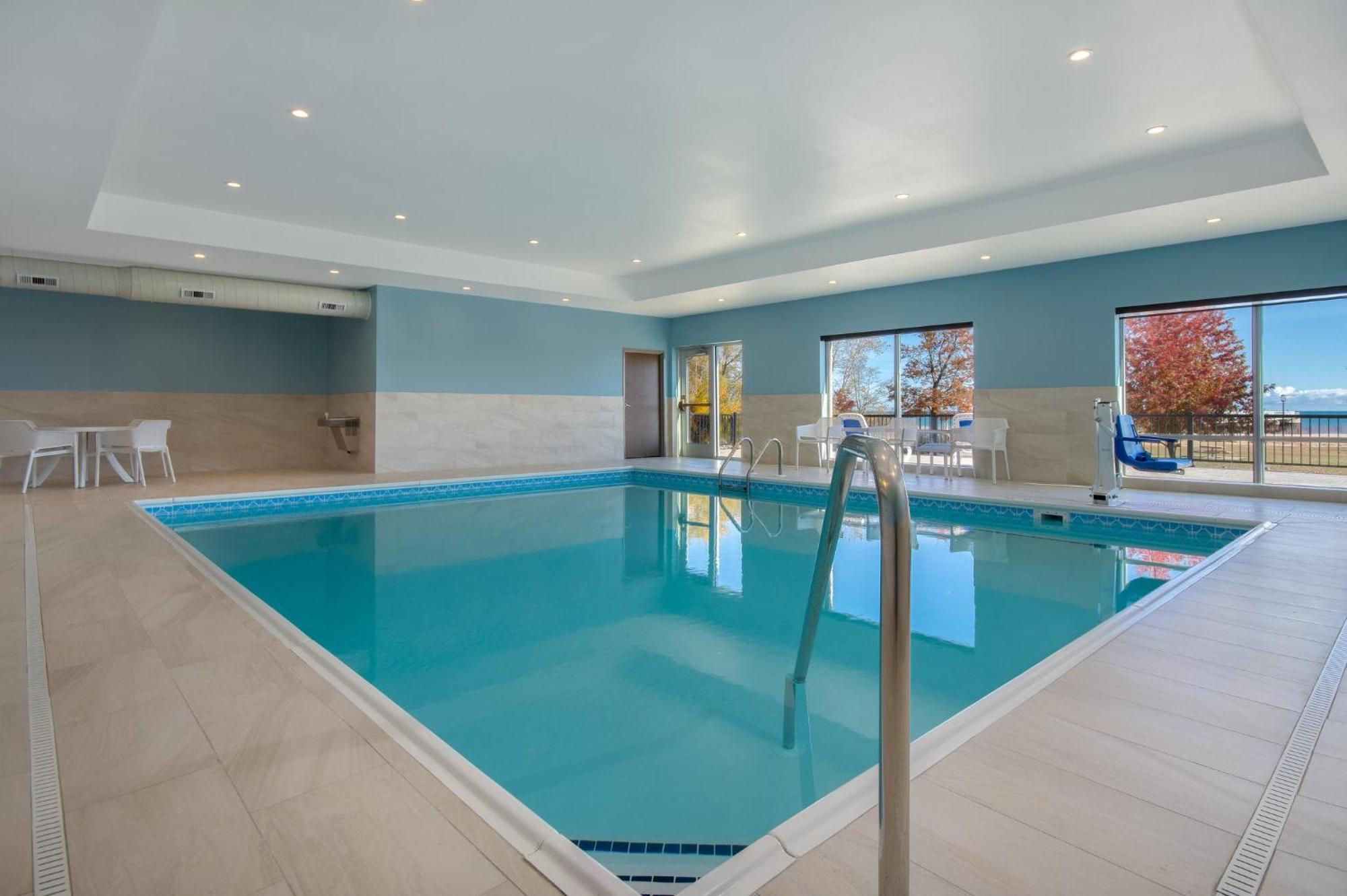 Holiday Inn Express & Suites Oscoda By Ihg Bagian luar foto