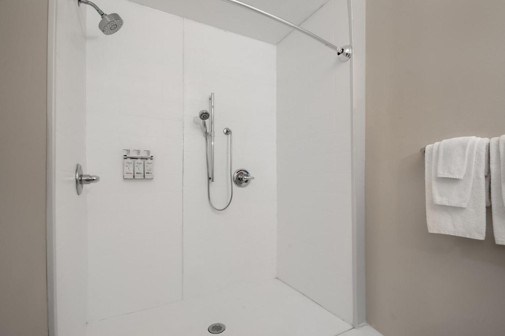 Holiday Inn Express & Suites Oscoda By Ihg Bagian luar foto