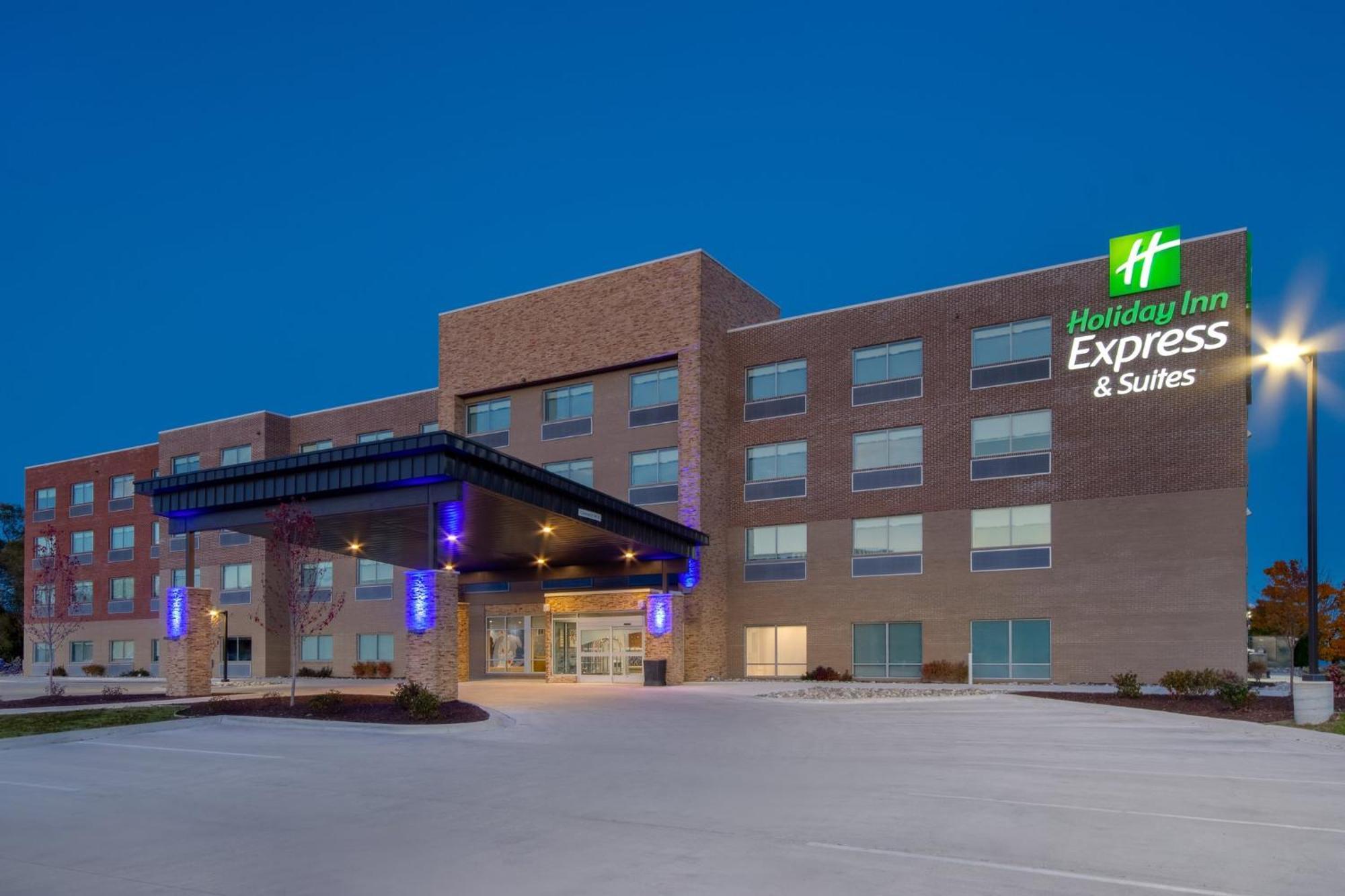 Holiday Inn Express & Suites Oscoda By Ihg Bagian luar foto